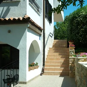  Apartment Frank